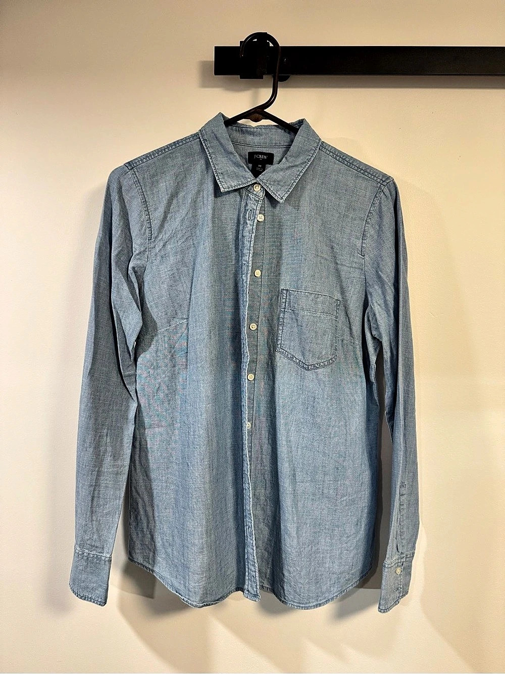 J.Crew Classic-fit chambray shirt Women’s Blue Size Medium - Picture 1 of 4